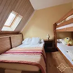 Vakantiehuis Maison 10 Personnes En Vallee D'ossau, 2 Wc, 2 Salles De Bain Gere-Belesten