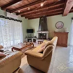 Maison 10 Personnes En Vallee D'ossau, 2 Wc, 2 Salles De Bain Vakantiehuis *