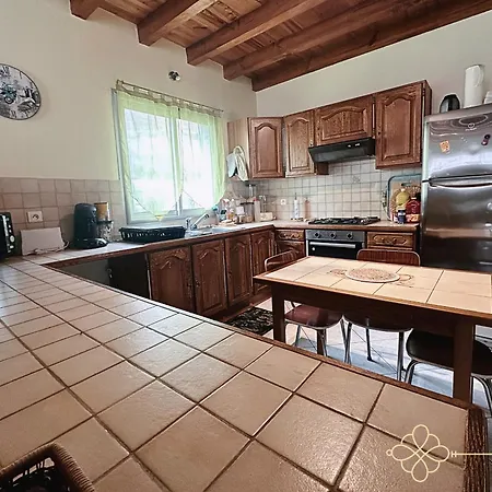 Maison 10 Personnes En Vallee D'ossau, 2 Wc, 2 Salles De Bain * Gere-Belesten
