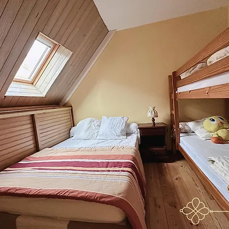 Prázdninový dům Maison 10 Personnes En Vallee D'ossau, 2 Wc, 2 Salles De Bain Gere-Belesten