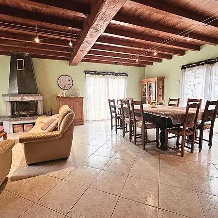 Maison 10 Personnes En Vallee D'ossau, 2 Wc, 2 Salles De Bain Prázdninový dům