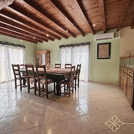 Maison 10 Personnes En Vallee D'ossau, 2 Wc, 2 Salles De Bain Prázdninový dům *